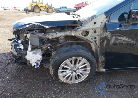 2018 Subaru Impreza 2.0I Premium из США, поврежденный, VIN 4S3GKAB68J3600894